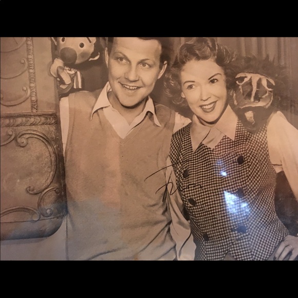 Signed photograph of Kukla, Fran, Ollie and Quinn - Picture 5 of 5